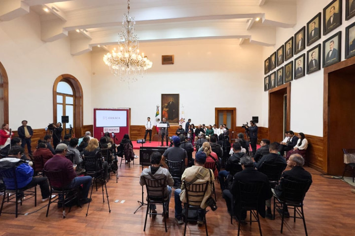 Anuncia Ray Chagoya programa de bacheo en Oaxaca de Juárez