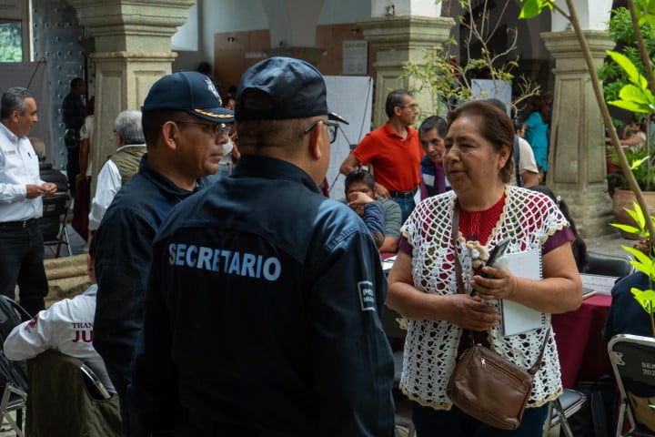 Atiende Diálogos Vecinales necesidades de habitantes de Oaxaca de Juárez