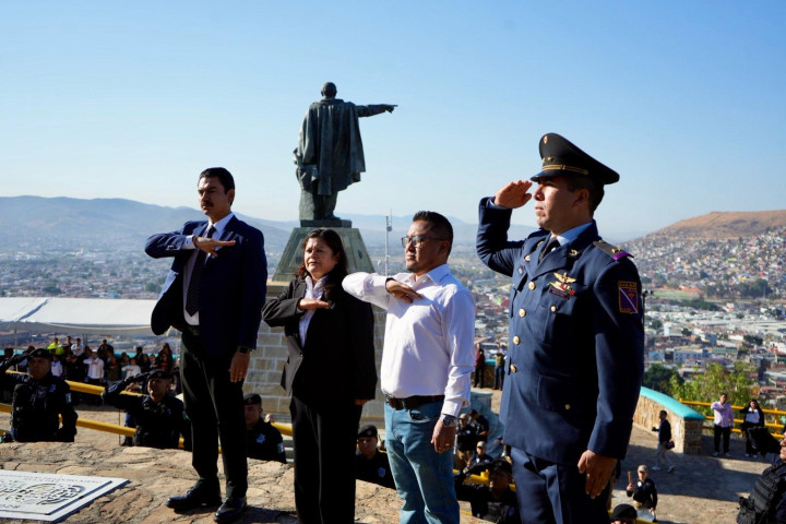 Cabildo de Oaxaca de Juárez conmemora el 219 Aniversario del Natalicio del Benemérito de las Américas