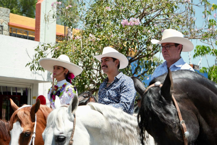 Con alegría y tradición, celebran cabalgata del Festival Primavera Rodolfo Morales