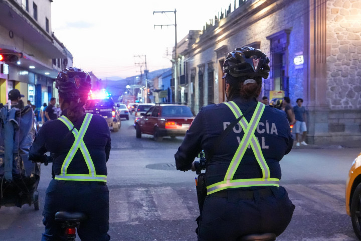 Refuerza Oaxaca de Juárez la seguridad vecinal con bicicletas eléctricas
