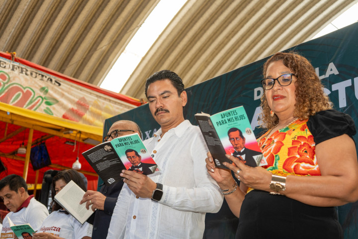 Ray Chagoya impulsa Mega Lectura en la Central de Abasto como estrategia de paz y convivencia