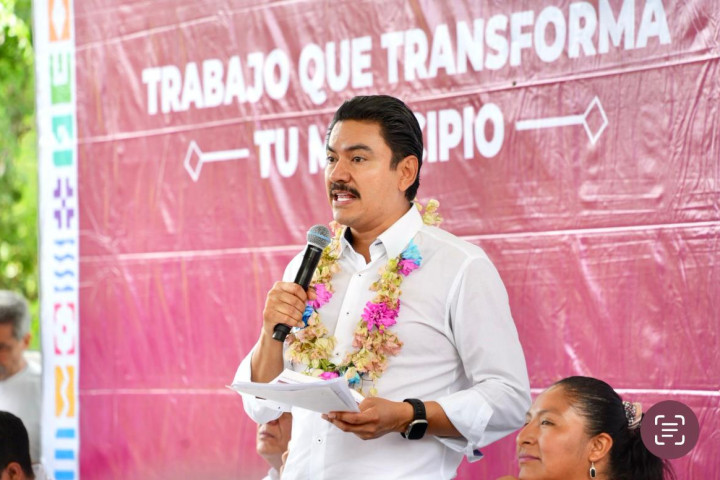 Ray Chagoya y Salomón Jara recorren agencias municipales con acciones que responden a las necesidades del pueblo