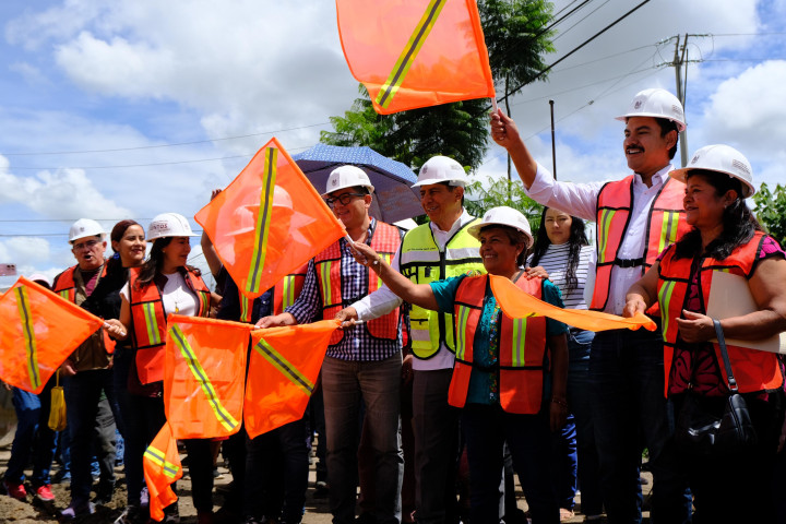 Inician obras de pavimentación en la calle Genaro Vásquez, Pueblo Nuevo