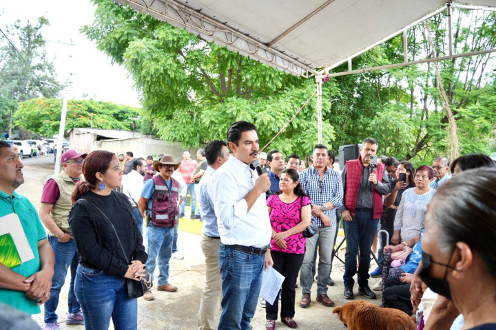 Rehabilitan puente vehicular en Donají en beneficio de vecinas y vecinos