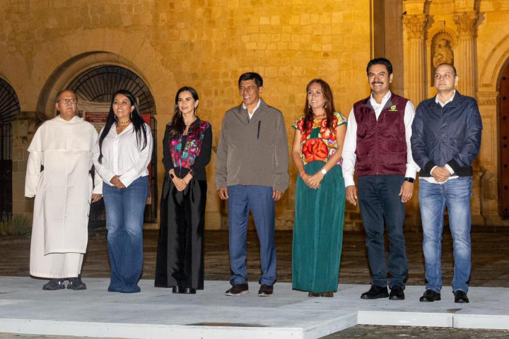 Con el programa Oaxaca Brilla se ilumina el ex convento de Santo Domingo de Guzmán