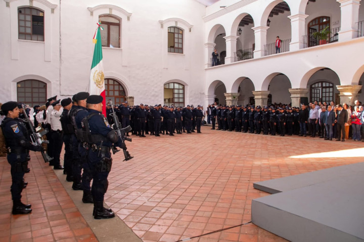 Reconocen 35 años de la Policía Municipal de Oaxaca de Juárez con acciones históricas de fortalecimiento institucional