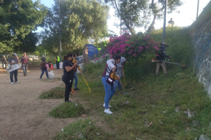 Avanza la estrategia Ciudad Limpia en inmediaciones del Río Atoyac
