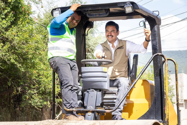 Avanzan con éxito programas de obras públicas en agencias y colonias de la capital