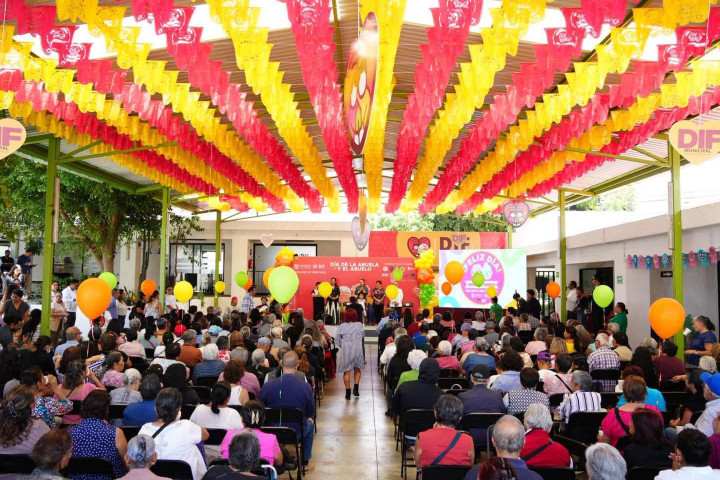 Oaxaca de Juárez celebra a las y los abuelos con un homenaje en la Casa de Día del DIF Municipal