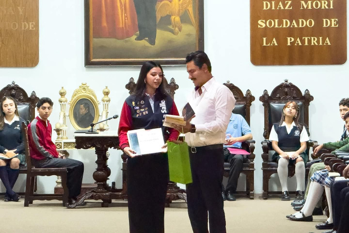 Juventud oaxaqueña toma la palabra en el Cabildo Juvenil 2025