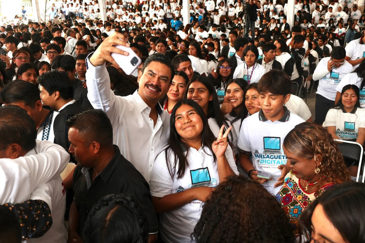 Guelaguetza Digital fortalece la educación en Oaxaca