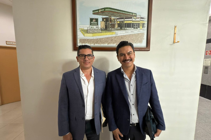 Entregará Pemex donativo al gobierno capitalino tras éxito de programa Tache al Bache