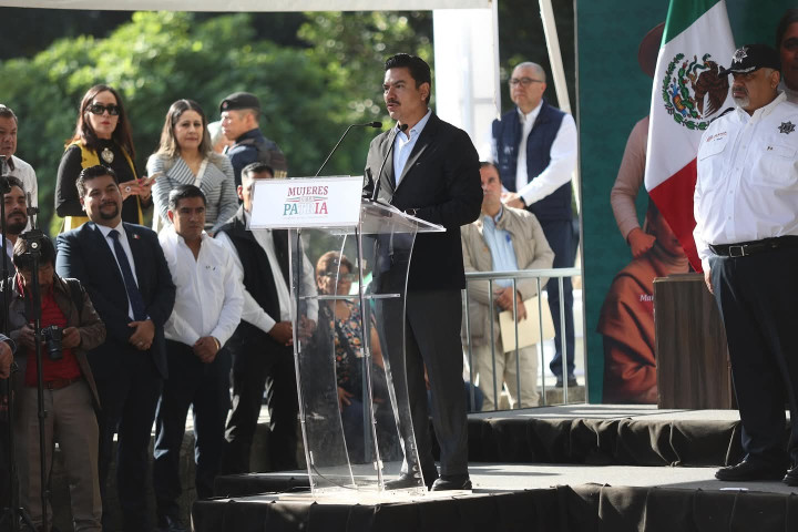 Destaca Ray Chagoya valores patrios en ceremonia del 15 de septiembre