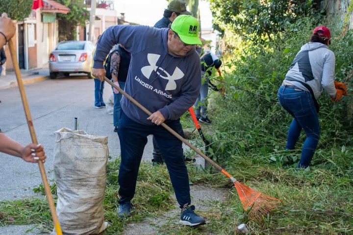 Continúan los tequios vecinales en Oaxaca de Juárez, fue el turno de San Felipe del Agua