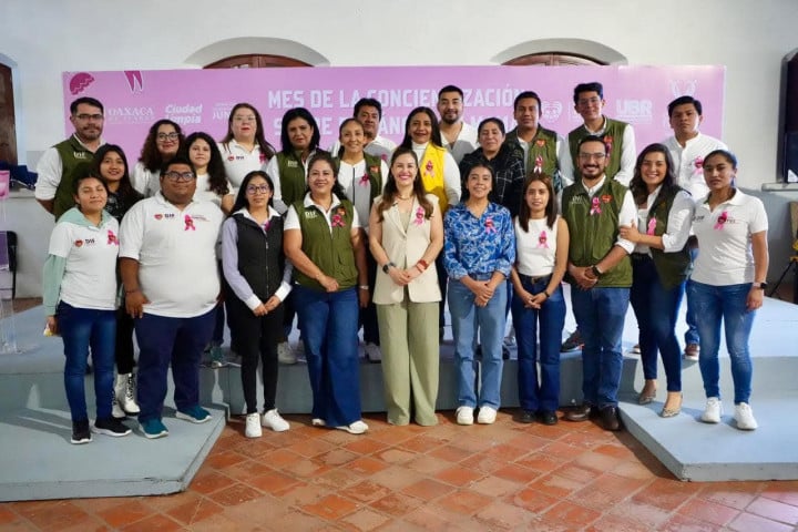 Oaxaca de Juárez se une en rosa: conciencia, prevención y esperanza contra el cáncer de mama