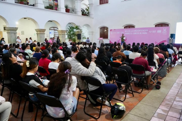 Oaxaca de Juárez se une en rosa: conciencia, prevención y esperanza contra el cáncer de mama