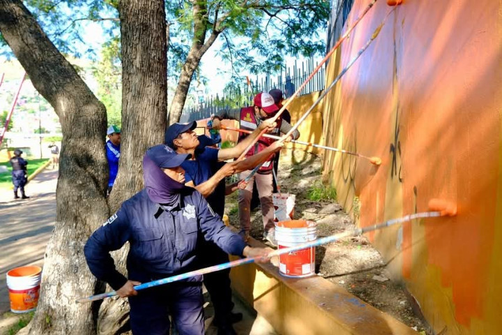 Por una ciudad limpia y segura, vecinas y vecinos renuevan el Parque DIF de la Colonia Miguel Alemán