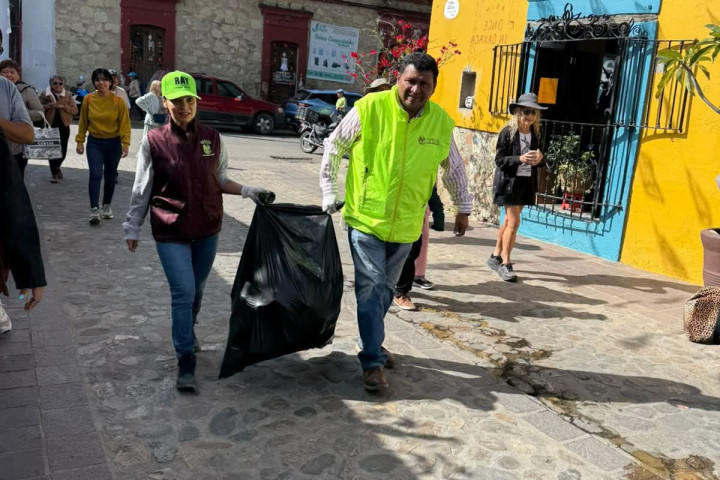Oaxaca de Juárez mantiene una ciudad limpia durante las festividades de Día de Muertos