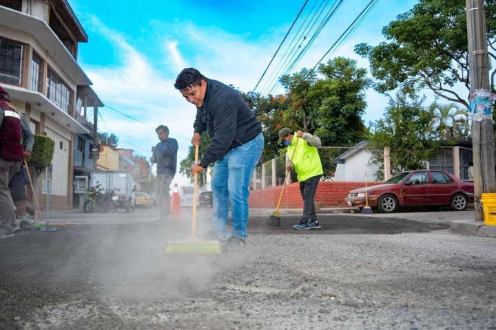 Volcanes se activa con un Tequio Vecinal que fortalece una ciudad limpia y segura