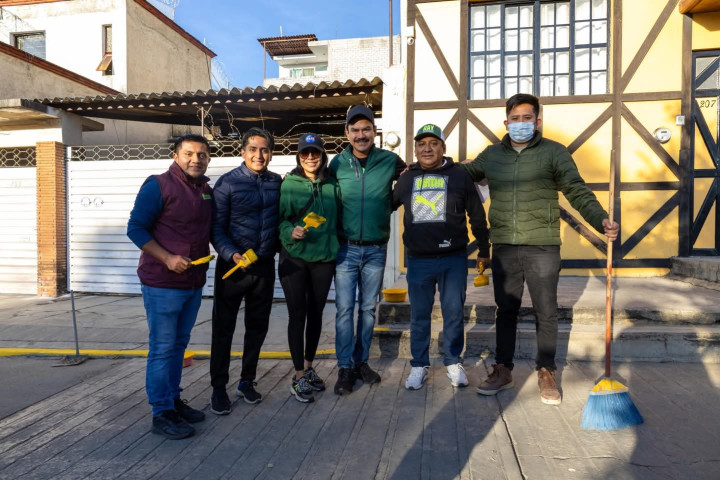 Lomas del Crestón fortalece su entorno con Tequio Vecinal encabezado por el presidente Ray Chagoya