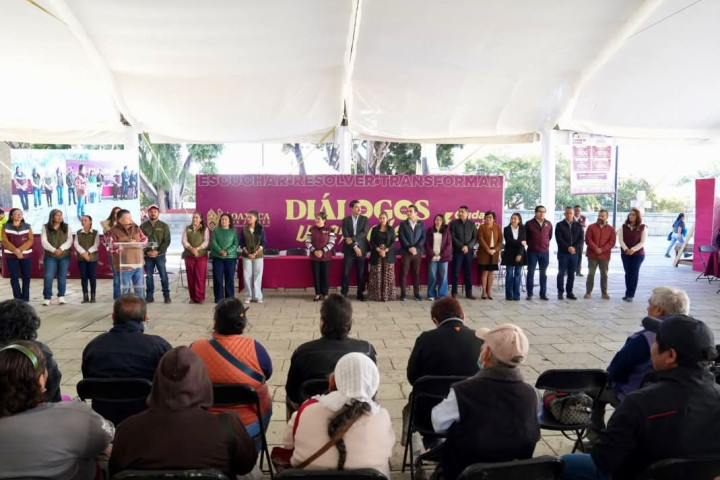 Vecinas y vecinos toman la palabra en el primer Diálogo Vecinal del año en Oaxaca de Juárez
