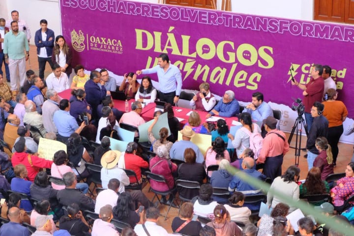 Presidente Ray Chagoya escucha, acuerda y resuelve con pensionados del Sindicato 3 de Marzo