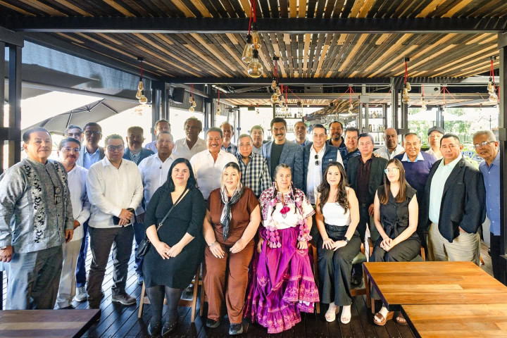 El Presidente Municipal Ray Chagoya, recibió en Oaxaca de Juárez a integrantes del Foro Nacional de Periodistas y Comunicadores, A.C.