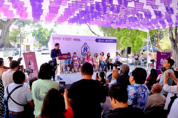 Arranca el Tianguis Violeta en El Llano