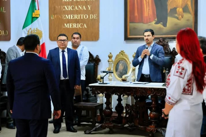 Cabildo de Oaxaca de Juárez aprueba relevo en la titularidad de la Secretaría Municipal