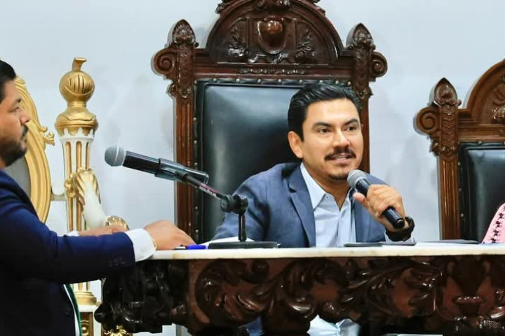 Cabildo de Oaxaca de Juárez aprueba relevo en la titularidad de la Secretaría Municipal