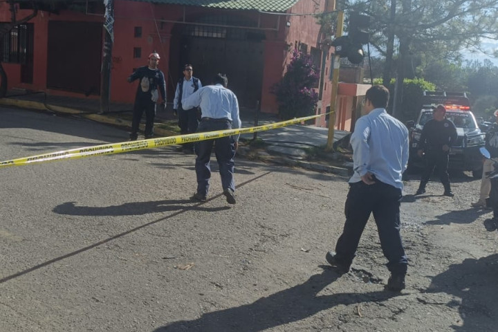 Atención a reporte de riesgo en vía pública