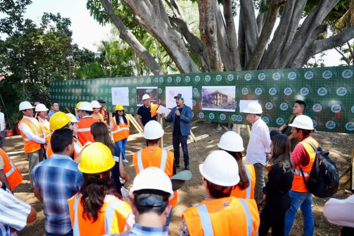 El Presidente Municipal de Oaxaca de Juárez, Ray Chagoya e integrantes del Cabildo Municipal, recorrieron el proyecto “Parque Oaxaca”.