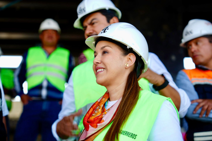 El Presidente Municipal, Ray Chagoya, junto con integrantes del Cabildo, recorrió el estadio Yu’va