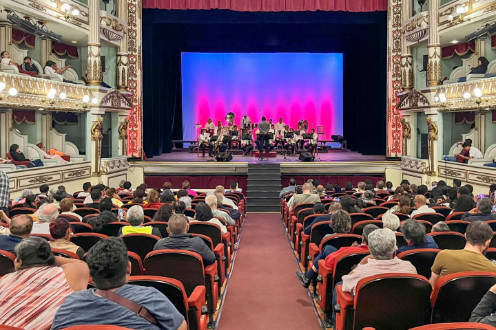 Lleno total en el concierto de la Banda Regional Princesa Donashii