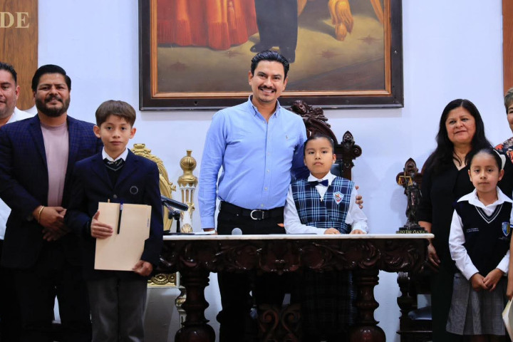 Instalan Cabildo Infantil en Oaxaca de Juárez
