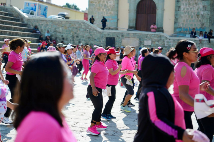 Mamás de Oaxaca de Juárez celebran su día con alegría, energía y mucho corazón