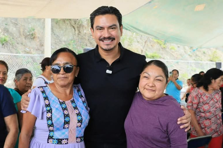 Con cariño y cercanía, celebramos el Día de las Madres en la colonia Solidaridad de Santa Rosa Panzacola