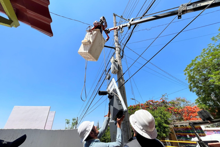 Con una ciudad iluminada, más seguridad para vecinas y vecinos de Oaxaca de Juárez