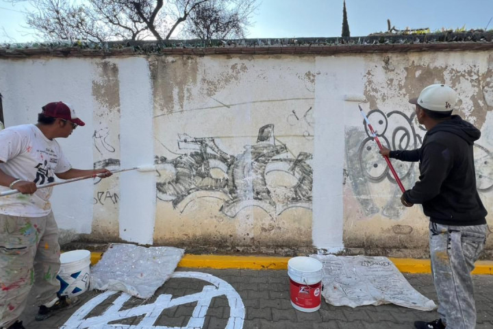 Realizan tequio en el Barrio de Xochimilco