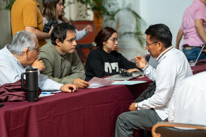 Instalan mesa de atención para aplicar descuentos en derechos municipales en Oaxaca de Juárez