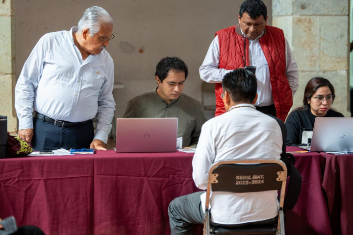 Instalan mesa de atención para aplicar descuentos en derechos municipales en Oaxaca de Juárez