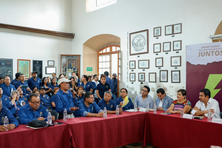El presidente municipal Ray Chagoya sostuvo una reunión de trabajo con integrantes del Sindicato Autónomo
