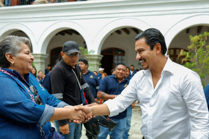 El presidente municipal Ray Chagoya sostuvo una reunión de trabajo con integrantes del Sindicato Autónomo
